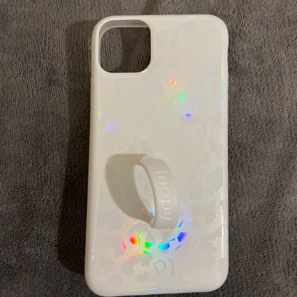 iPhone 11 Pro Max Covers - Picture 8 of 12
